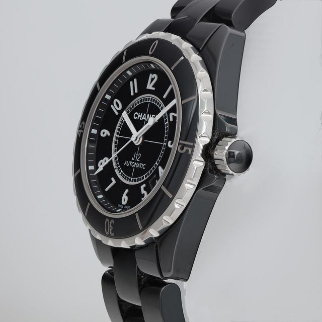 Chanel J12 H0685 Image 2